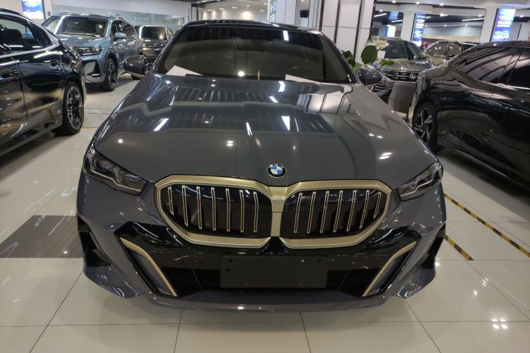 Used BMW 5 Series 2024 530Li Luxury Edition M Sport Package Front