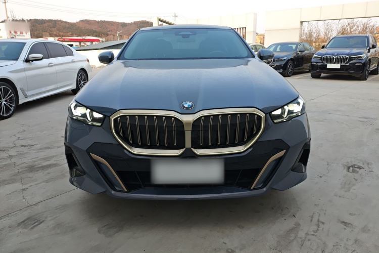 Used BMW 5 Series 2024 525Li M Sport Package Front