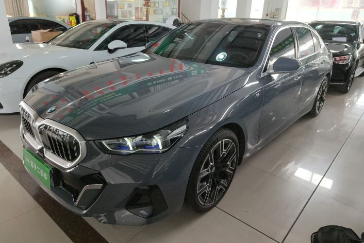 Used BMW 5 Series 2024 530Li Luxury Edition M Sport Package Front Left 45 Deg