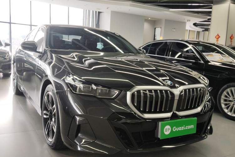 Used BMW 5 Series 2024 525i M Sport Package Front Right 45 Deg
