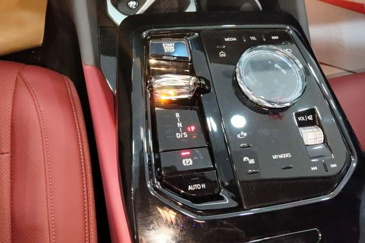 Used BMW 5 Series 2024 530Li Luxury Package Premium Edition Gear Lever