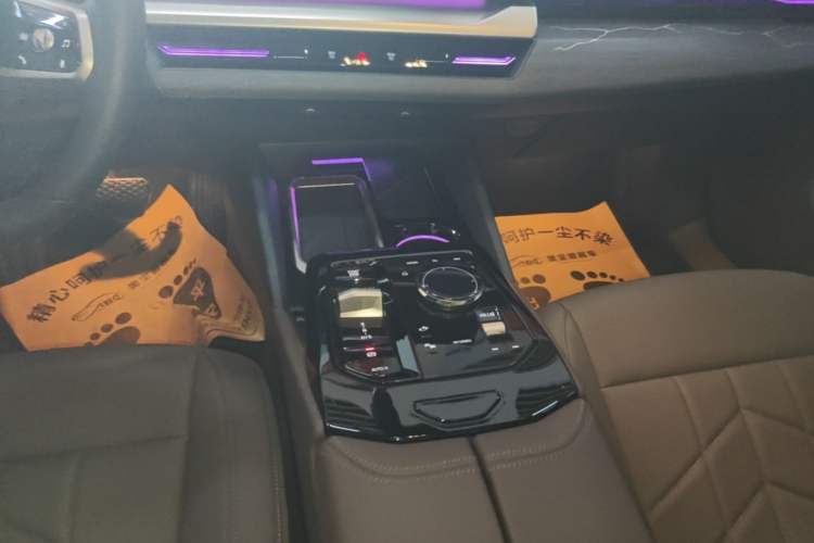 Used BMW 5 Series 2024 525Li M Sport Package Gear Lever