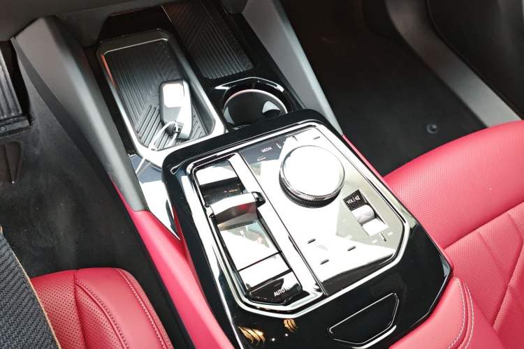 Used BMW 5 Series 2024 525Li M Sport Package Gear Lever