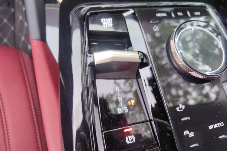 Used BMW 5 Series 2024 525Li M Sport Package Gear Lever