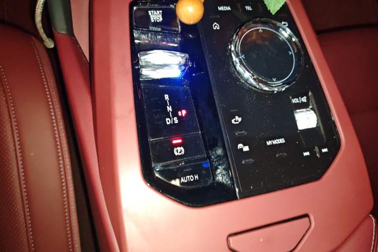 Used BMW 5 Series 2024 530Li Luxury Package Premium Edition Gear Lever