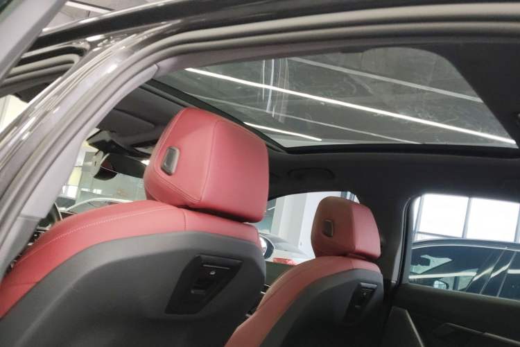 Used BMW 5 Series 2024 525i M Sport Package Headliner