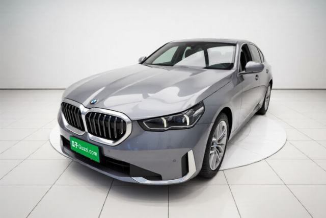 BMW 5 Series 2024 525Li Luxury Package usado