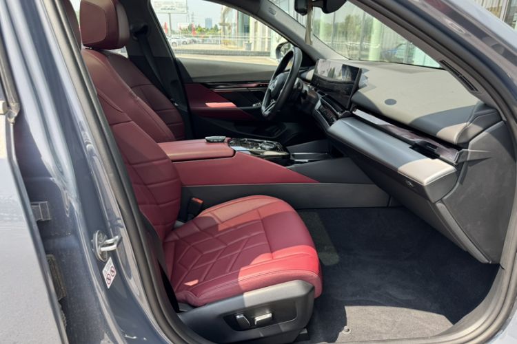 Used BMW 5 Series 2024 530Li Leading Model M Sport Package Interior 10