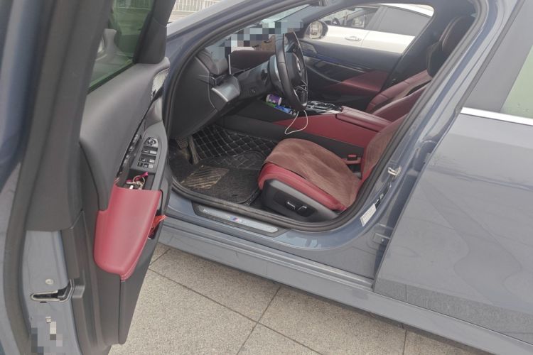 Used BMW 5 Series 2024 530Li Leading Model M Sport Package Interior 3