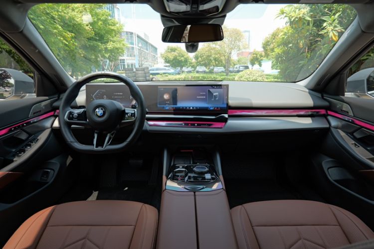 Used BMW 5 Series 2024 530Li Leading Model M Sport Package Interior 3