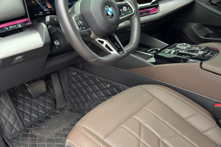 Used BMW 5 Series 2024 530Li Leading Model M Sport Package Interior 4