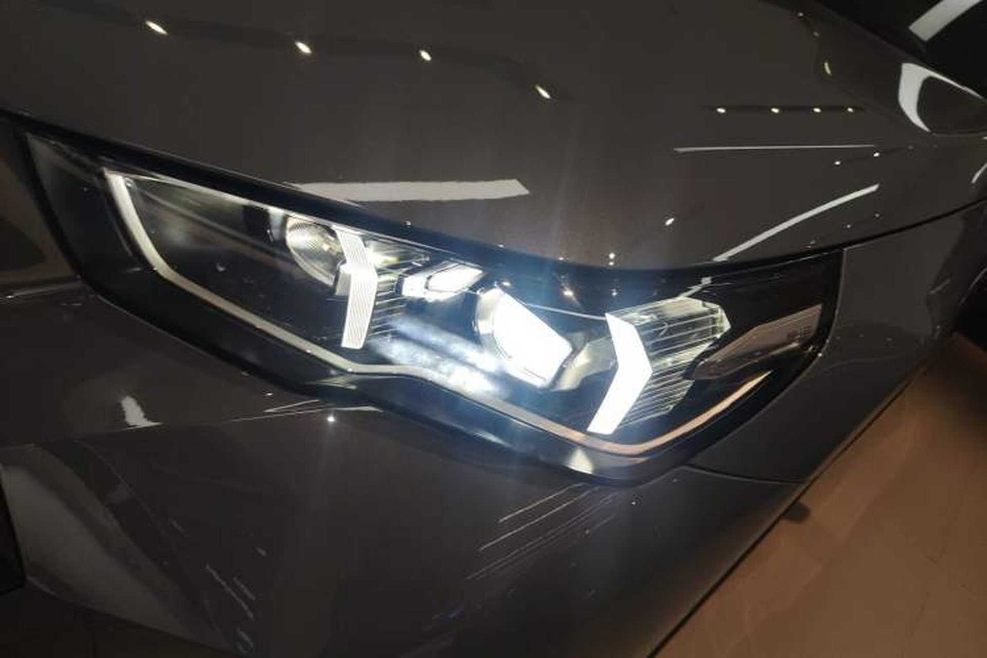 Used BMW 5 Series 2024 530Li Leading Model M Sport Package Left Front Headlight