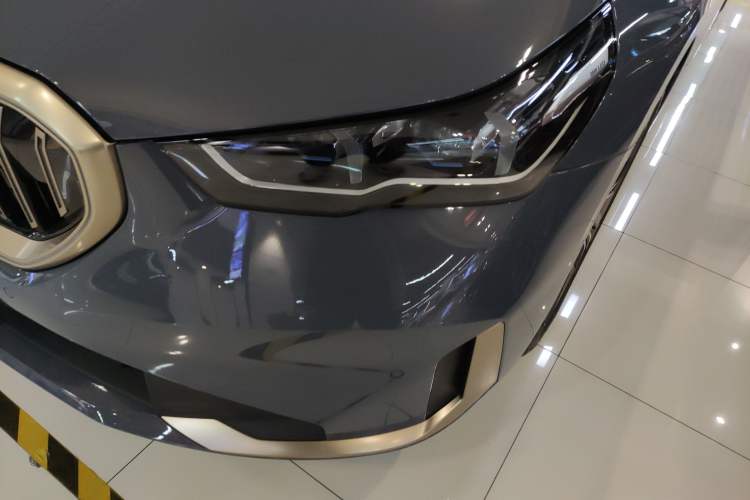 Used BMW 5 Series 2024 530Li Luxury Package Premium Edition Left Front Headlight