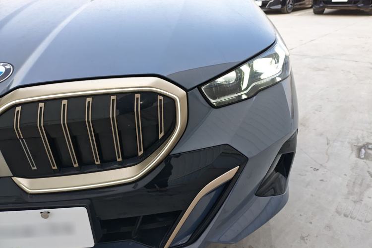 Used BMW 5 Series 2024 525Li M Sport Package Left Front Headlight