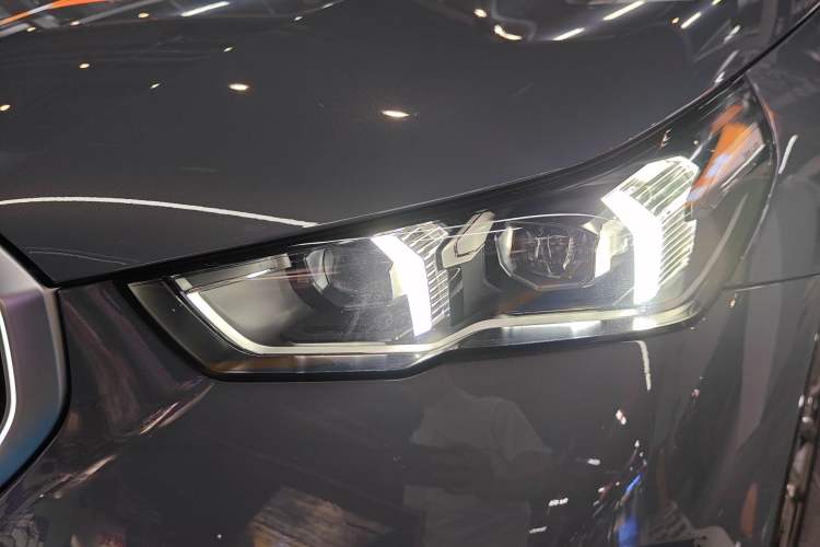 Used BMW 5 Series 2024 530Li Leading Luxury Package Left Front Headlight
