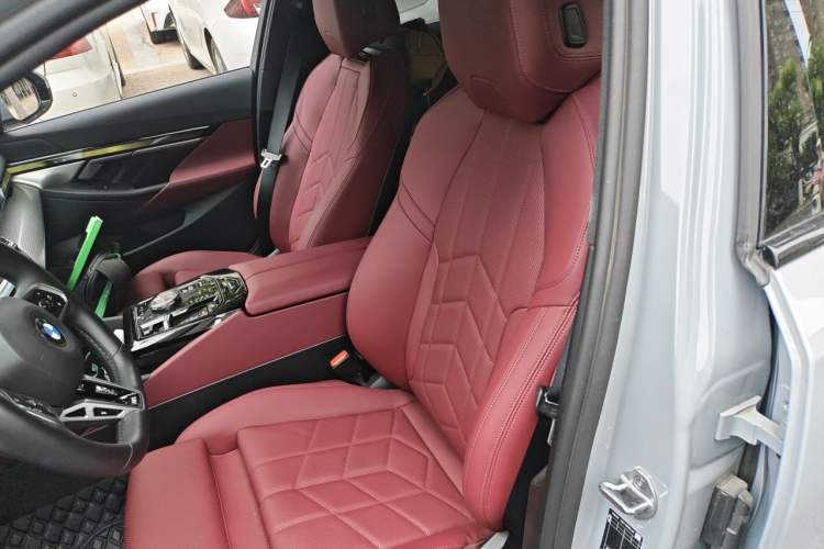 Used BMW 5 Series 2024 530i Leading Model M Sport Package Left Front Seat
