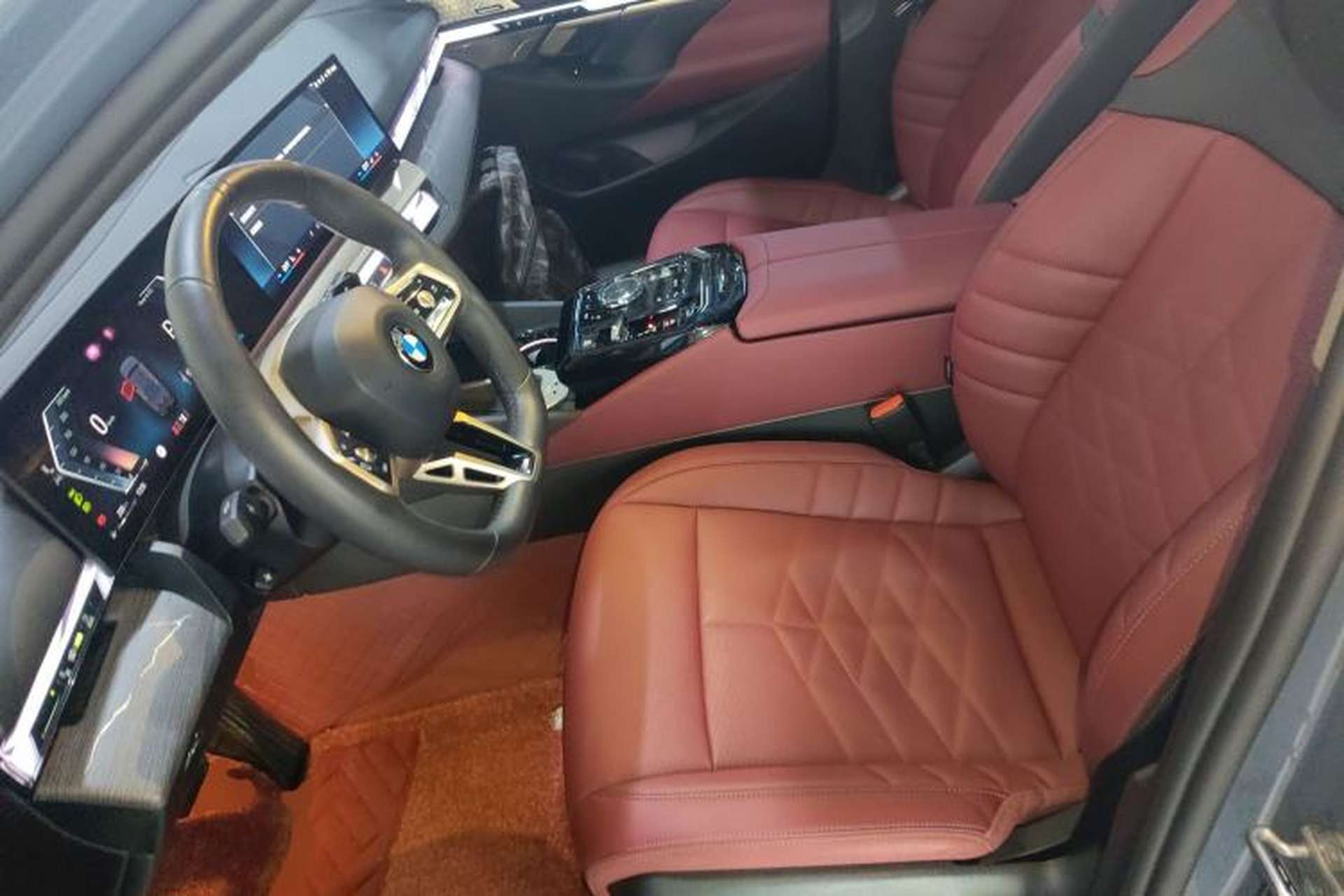 Used BMW 5 Series 2024 530Li Luxury Edition M Sport Package Left Front Seat