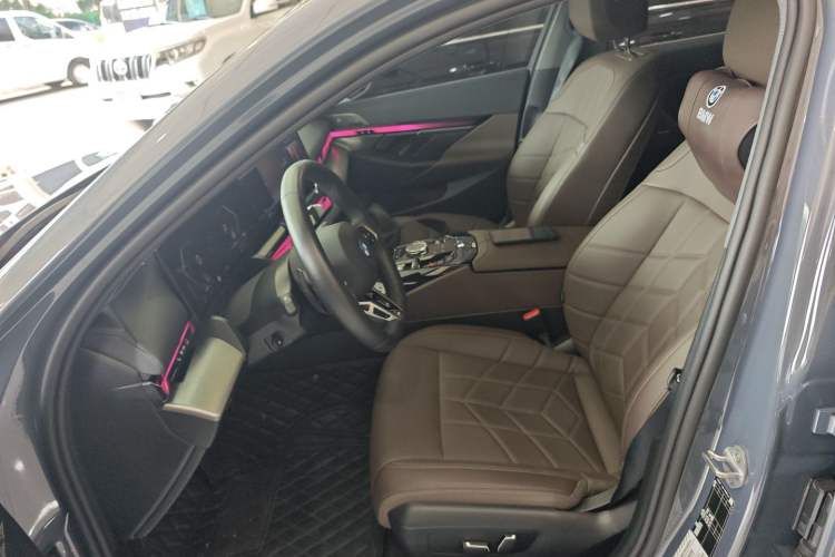 Used BMW 5 Series 2024 530Li Leading Model M Sport Package Left Front Seat