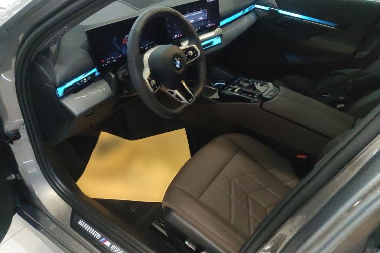 Used BMW 5 Series 2024 530Li Leading Model M Sport Package Left Front Seat