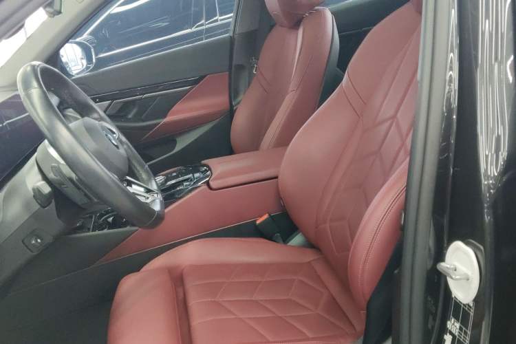 Used BMW 5 Series 2024 525i M Sport Package Left Front Seat