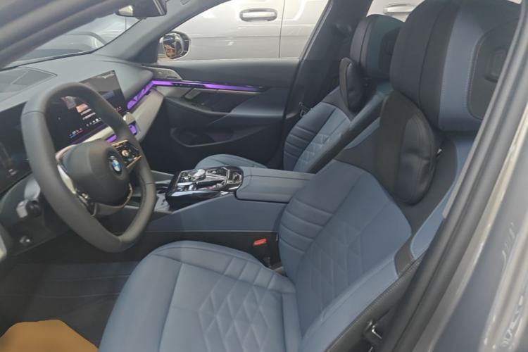 Used BMW 5 Series 2024 530Li Luxury Package Premium Edition Left Front Seat
