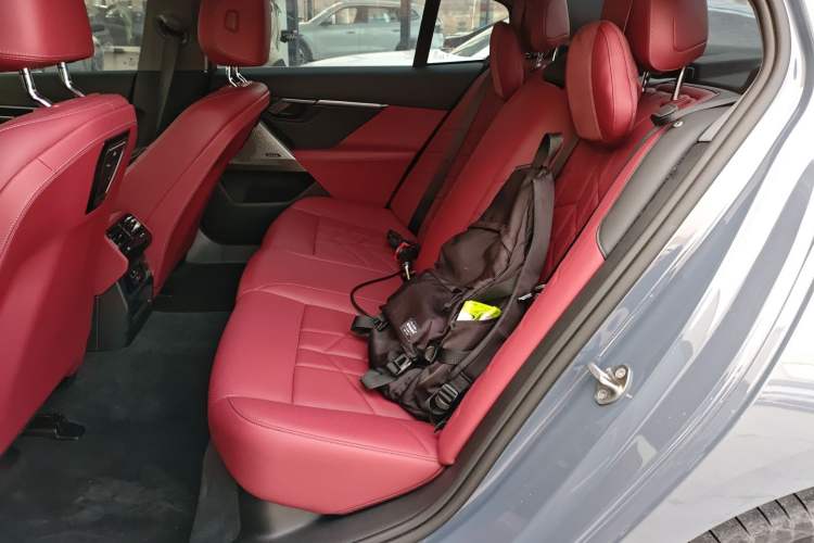 Used BMW 5 Series 2024 525Li M Sport Package Left Rear Seat