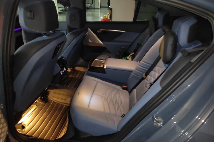 Used BMW 5 Series 2024 530Li Luxury Edition M Sport Package Left Rear Seat