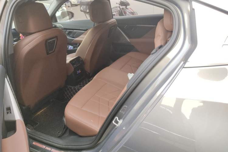 Used BMW 5 Series 2024 525Li Luxury Package Left Rear Seat