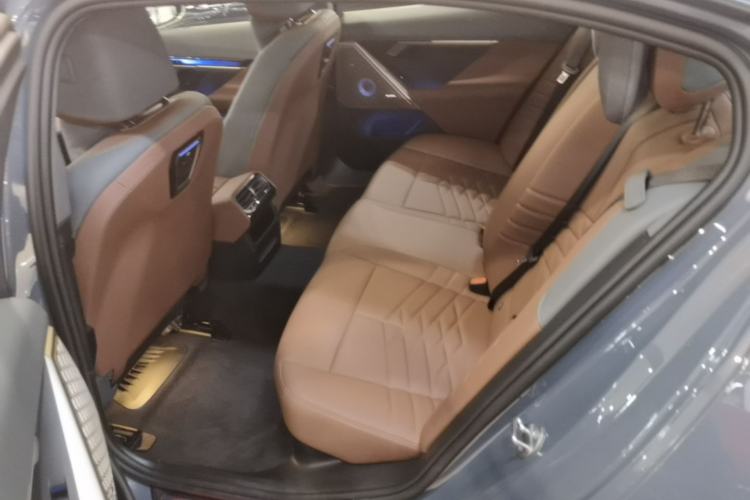 Used BMW 5 Series 2024 530Li Luxury Package Premium Edition Left Rear Seat