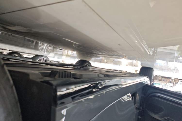 Used BMW 5 Series 2024 530Li Leading Model M Sport Package Left Side Sill