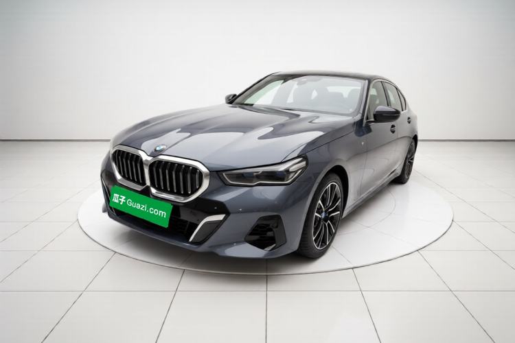 BMW 5 Series 2024 525Li M Sport Package