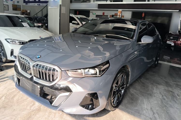 BMW 5 Series 2025 530Li Leading Model M Sport Package