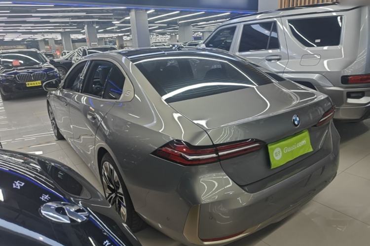 Used BMW 5 Series 2024 530Li Luxury Package Premium Edition Rear Left 45 Deg