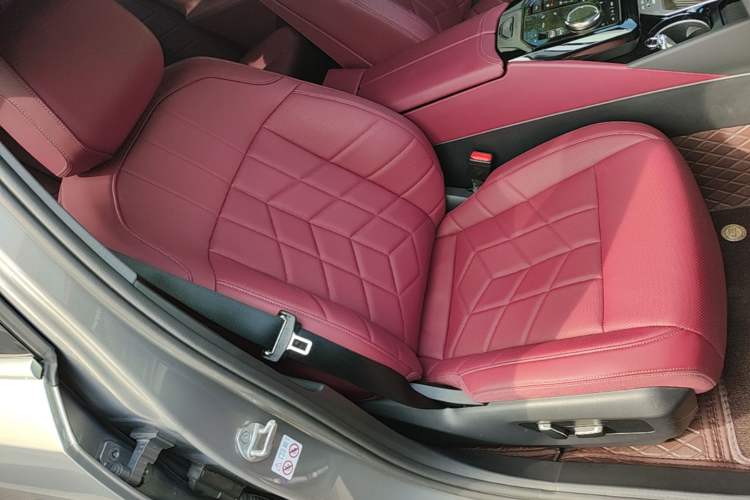 Used BMW 5 Series 2024 530Li Leading Model M Sport Package Right Front Seat