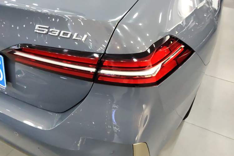 Used BMW 5 Series 2024 530Li Luxury Package Premium Edition Right Rear Taillight
