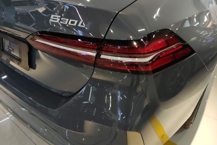 Used BMW 5 Series 2024 530Li Luxury Package Premium Edition Right Rear Taillight