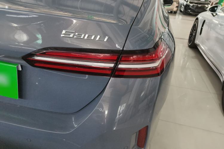 Used BMW 5 Series 2024 530Li Luxury Edition M Sport Package Right Rear Taillight