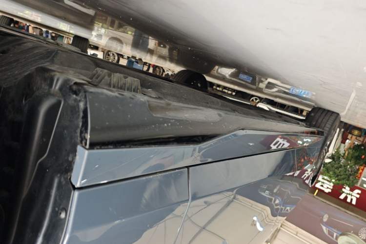 Used BMW 5 Series 2024 530Li Leading Model M Sport Package Right Side Sill