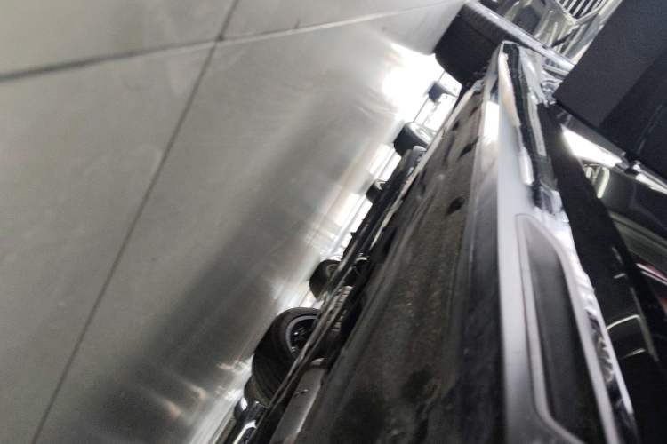 Used BMW 5 Series 2024 525i M Sport Package Right Side Sill