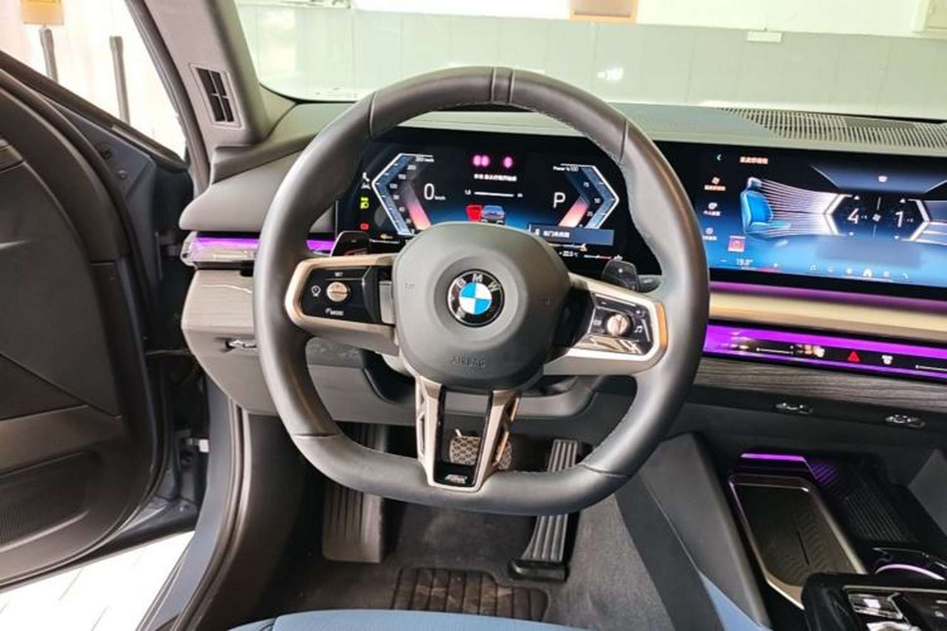 Used BMW 5 Series 2024 530Li Luxury Edition M Sport Package Steering Wheel