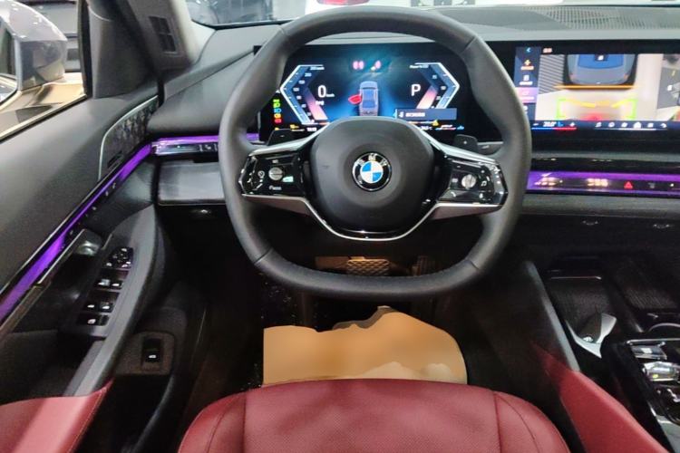 Used BMW 5 Series 2024 530Li Luxury Package Premium Edition Steering Wheel