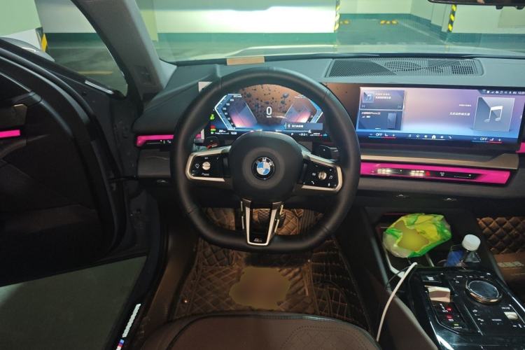 Used BMW 5 Series 2024 530Li Leading Model M Sport Package Steering Wheel
