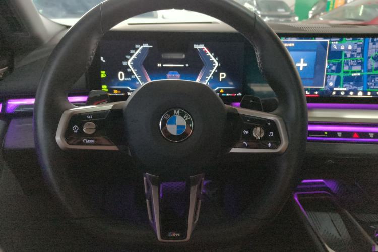 Used BMW 5 Series 2024 530Li Luxury Edition M Sport Package Steering Wheel