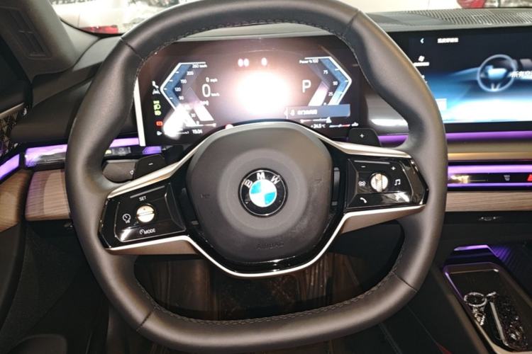 Used BMW 5 Series 2024 530Li Luxury Package Premium Edition Steering Wheel