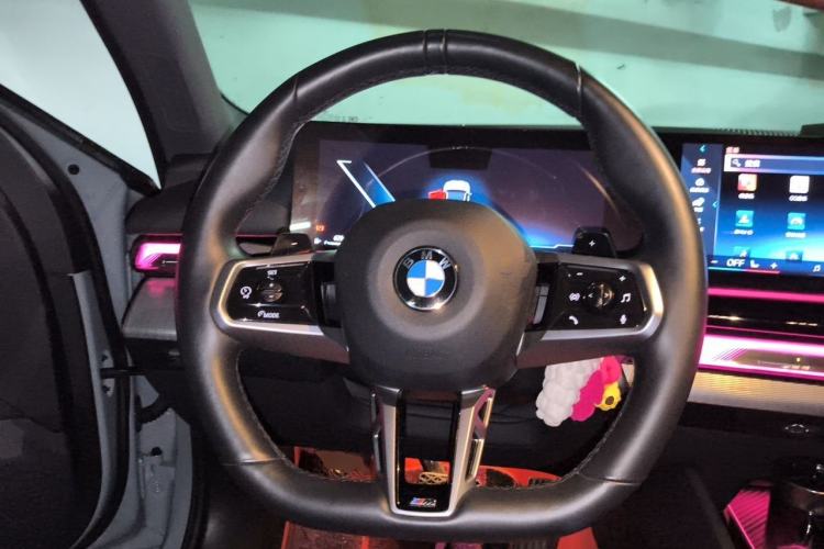 Used BMW 5 Series 2024 525i M Sport Package Steering Wheel