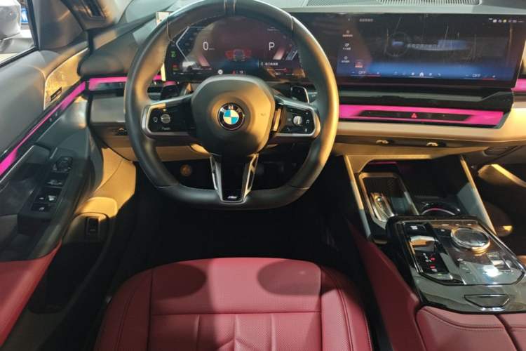 Used BMW 5 Series 2024 530Li Leading Model M Sport Package Steering Wheel