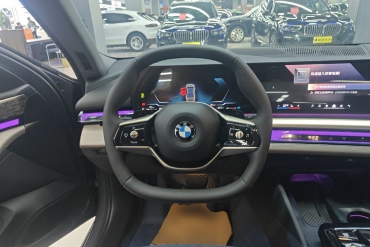 Used BMW 5 Series 2024 530Li Luxury Package Premium Edition Steering Wheel