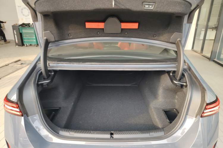 Used BMW 5 Series 2024 530Li Leading Model M Sport Package Trunk