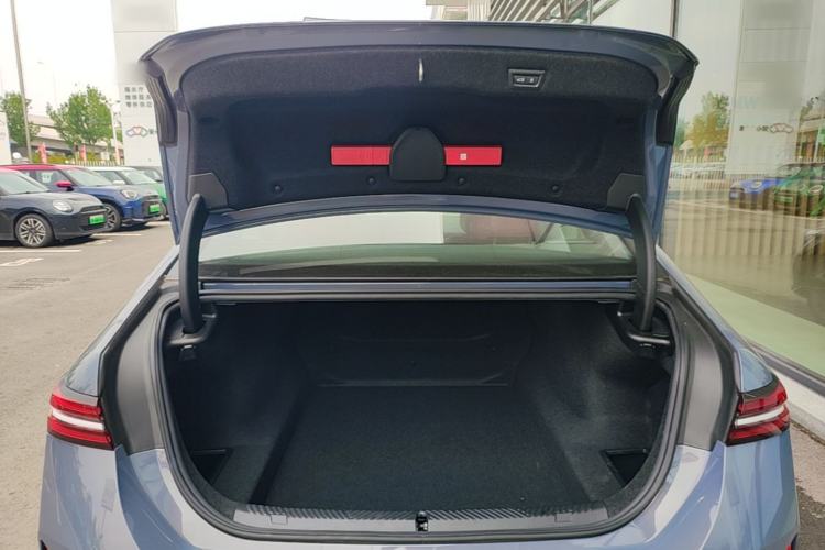 Used BMW 5 Series 2024 530Li Leading Model M Sport Package Trunk