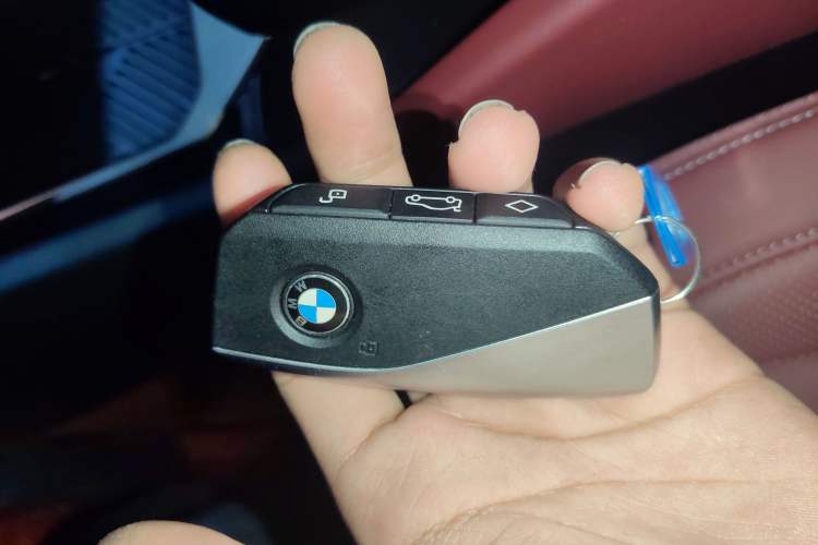 Used BMW 5 Series 2024 530Li Luxury Edition M Sport Package Vehicle Key